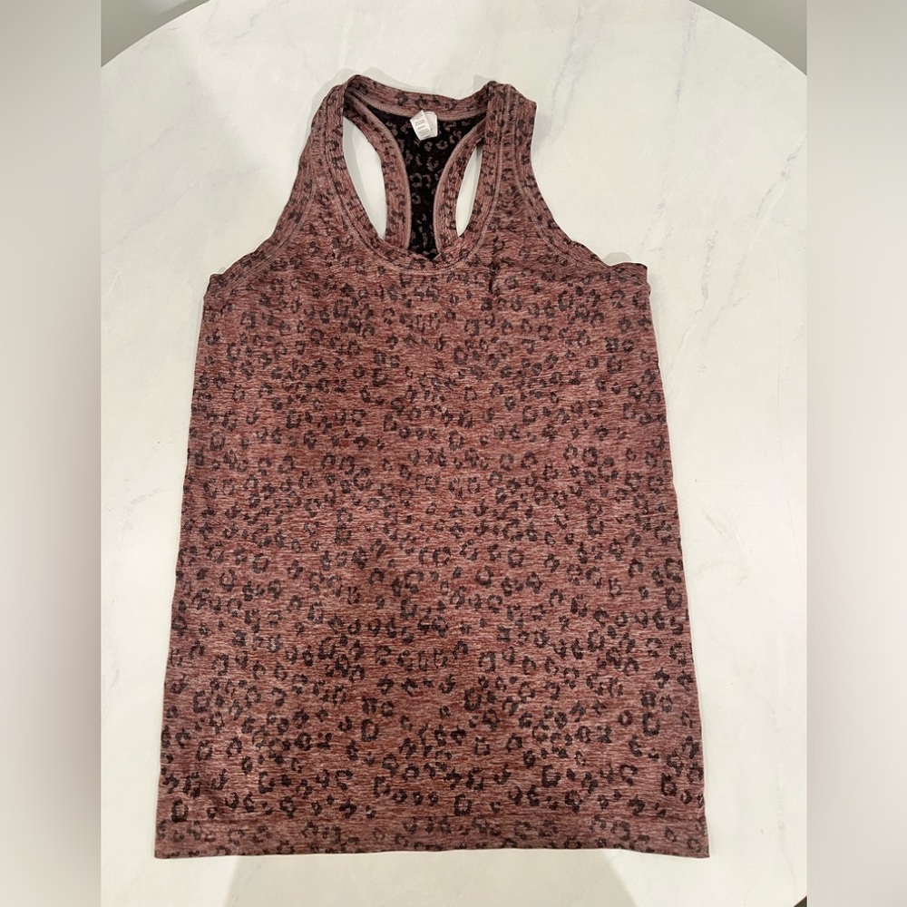 Athleta Seamless Tank in brown cheetah pattern